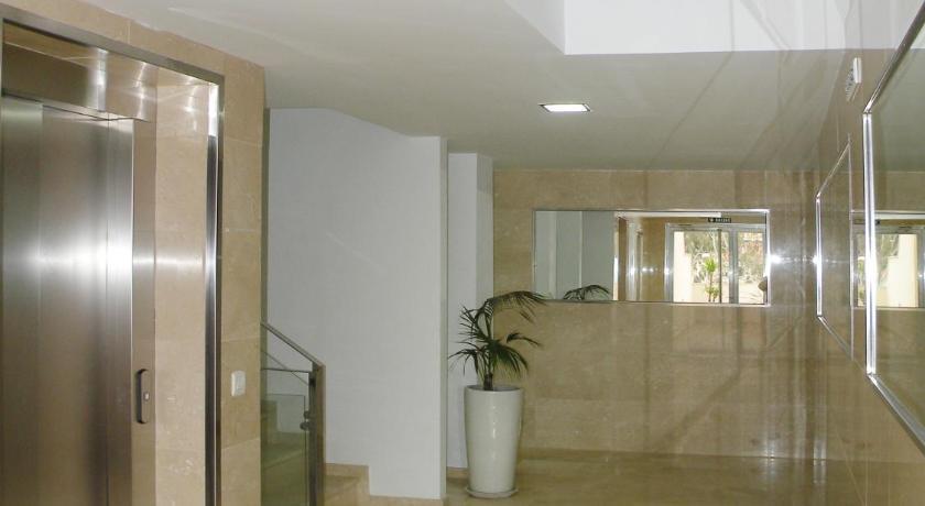 Apartamentos Dona Carmen Μάλαγα Εξωτερικό φωτογραφία